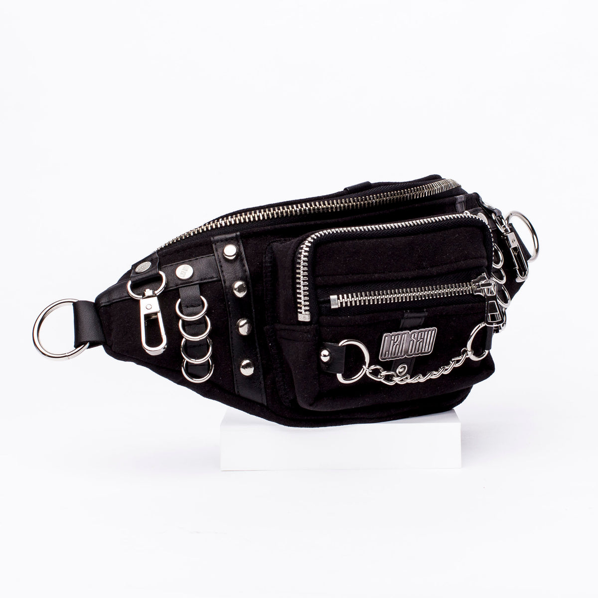 Clip-Hipbag-Black Chains