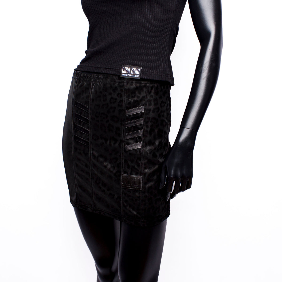 Stretch Skirt: Black Leo
